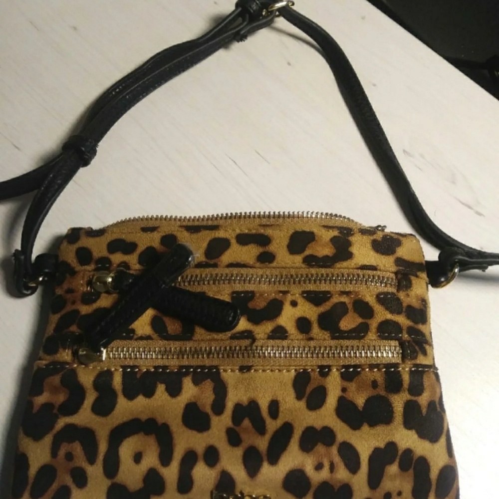 Bebe crossbody NWOT - Picture 4 of 8